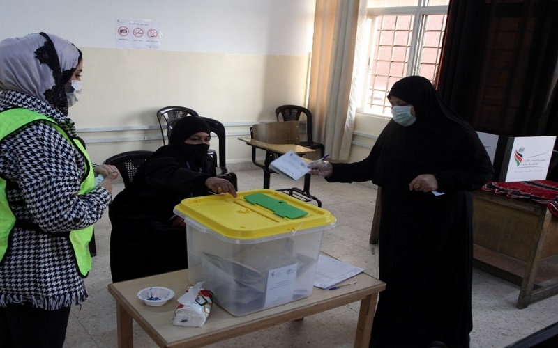 اقبال ملحوظ بالفترة المسائية على صناديق
