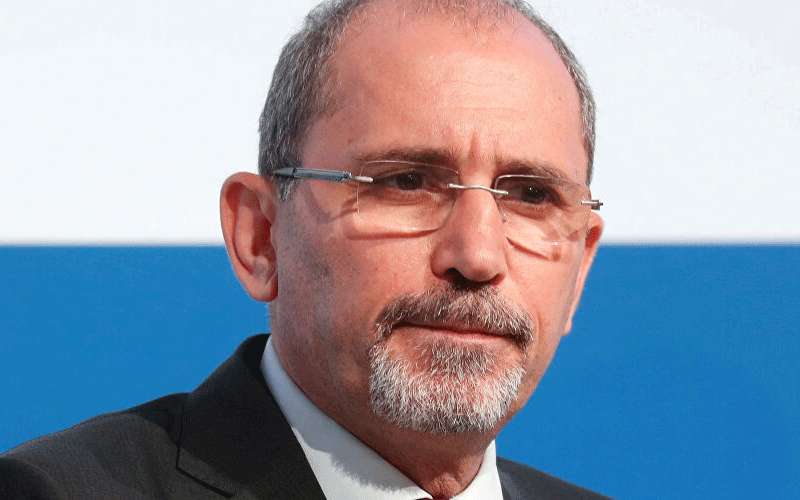 الصفدي يعزي عباس بوفاة عريقات