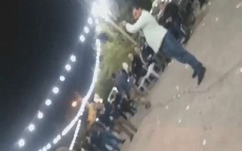 القبض على 3 أشخاص أطلقوا النار