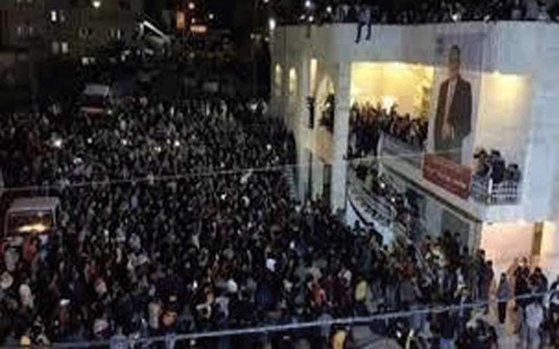 مواطنون يرفضون ما حدث عقب إعلان