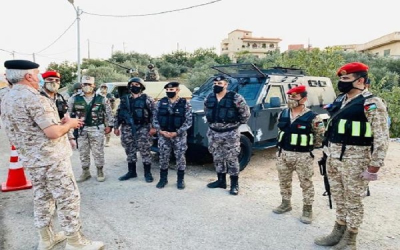 الحنيطي يتفقد المستشفيات الميدانية ونقاط الغلق