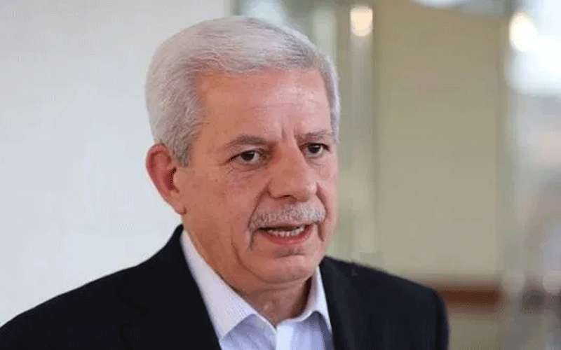 نقيب المحامين: لا يحق لرئيس الوزراء