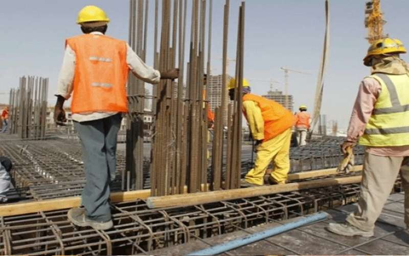 عمال مياومة يخشون البوح بإصابتهم بكورونا