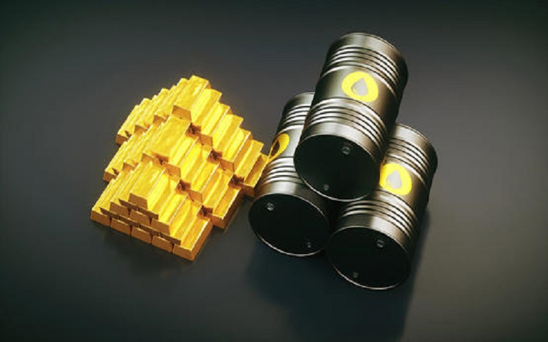 ارتفاع النفط وتراجع الذهب