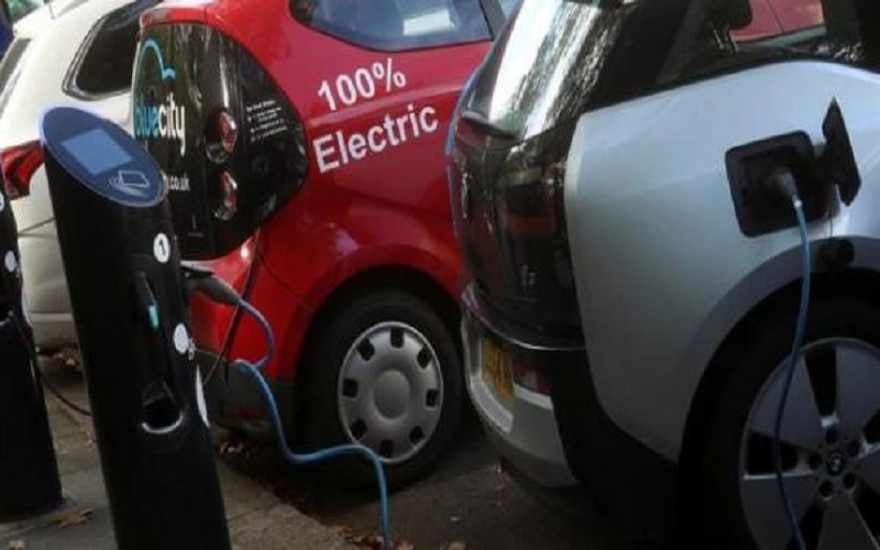 حظر بيع السيارات العاملة بالوقود أو