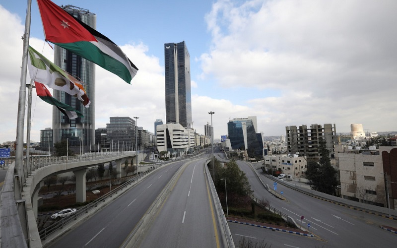 الأزمات: اعتماد البطاقة التعريفية إلى جانب