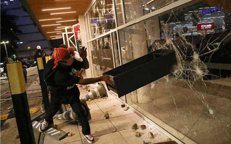 أعمال عنف بالبرازيل بعد ضرب رجل