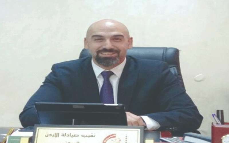 نقيب الصيادلة: الصحة تطلب تعيين 25