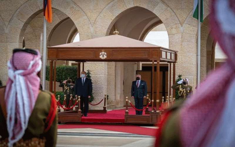 الرئيس الأرميني يغادر المملكة