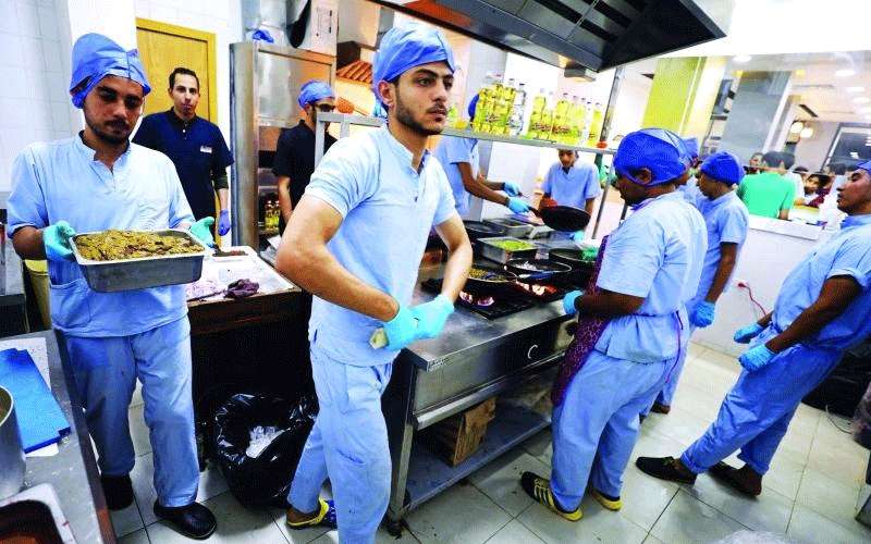 منشآت تتوسع في تسريح عمال المطاعم