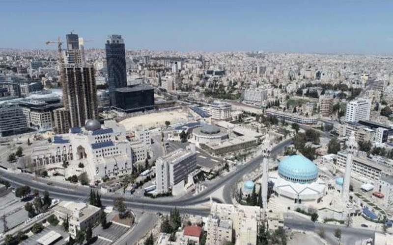 العايد: لا الغاء لحظر الجمعة حتى