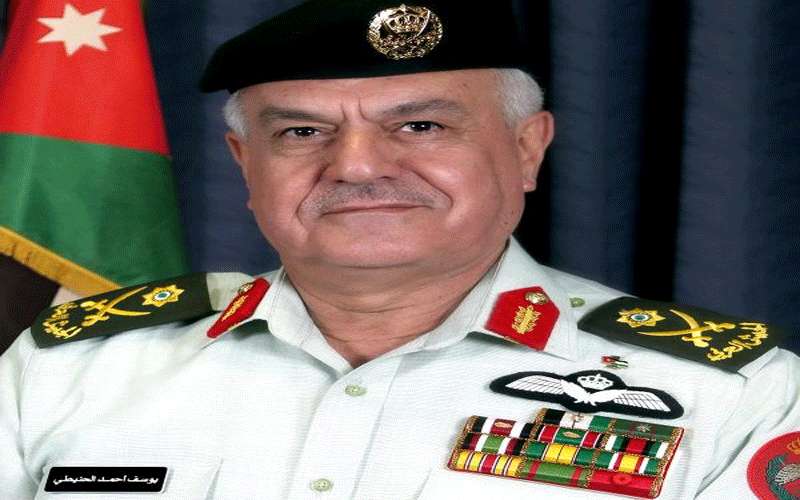 رئيس هيئة الأركان يستقبل وفدا عسكريا