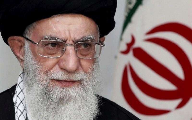 خامنئي يدعو لمعاقبة قاتلي زادة