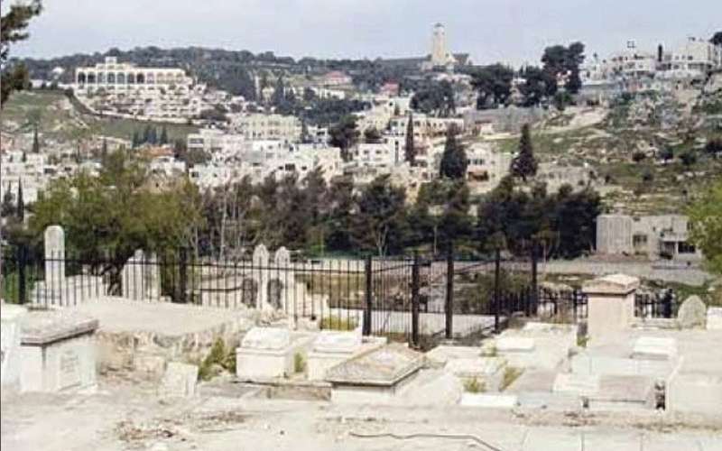 الأردن يدين هدم الاحتلال لدرج المقبرة