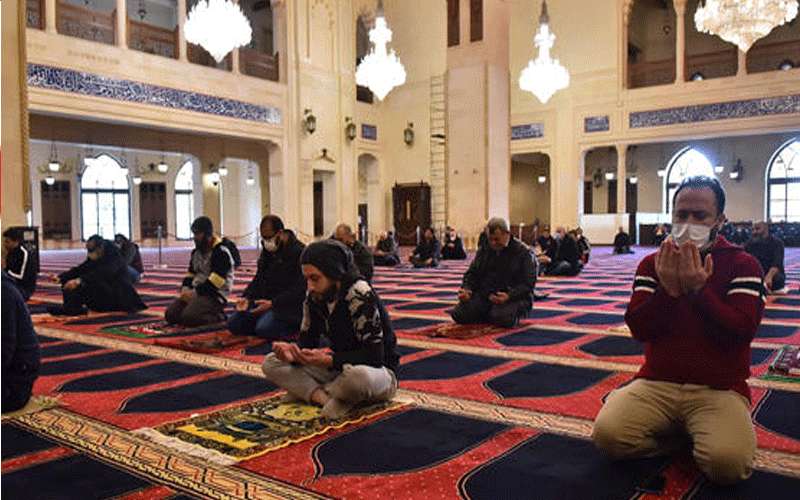 استثناء من الحظر لأداء صلاة الجمعة