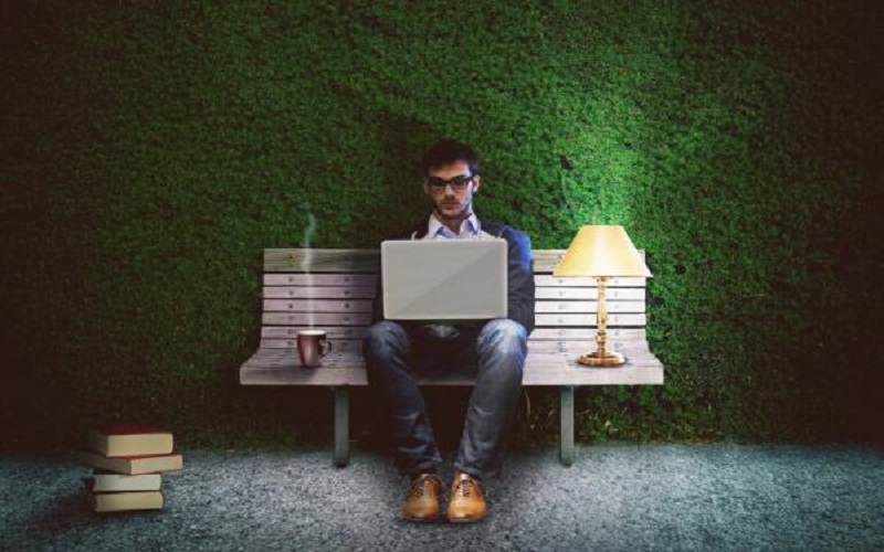 الدراسة والعمل في نفس الوقت ..