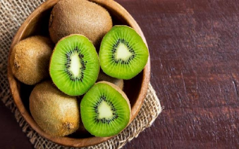 تناول فاكهة الكيوي مفتاح لتعزيز الحيوية