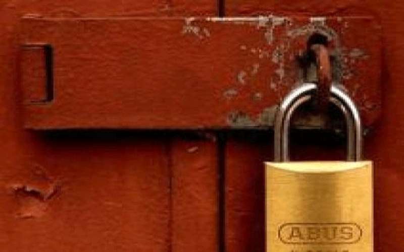 مخالفات وإغلاق منشآت لم تلتزم بأمر