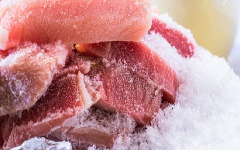 توريد لحوم لمستشفى حكومي دون معرفة