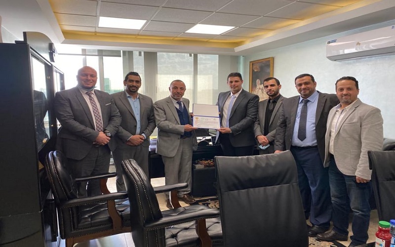 موظفو الشركة الهندية الاردنية للكيماويات يهنئون