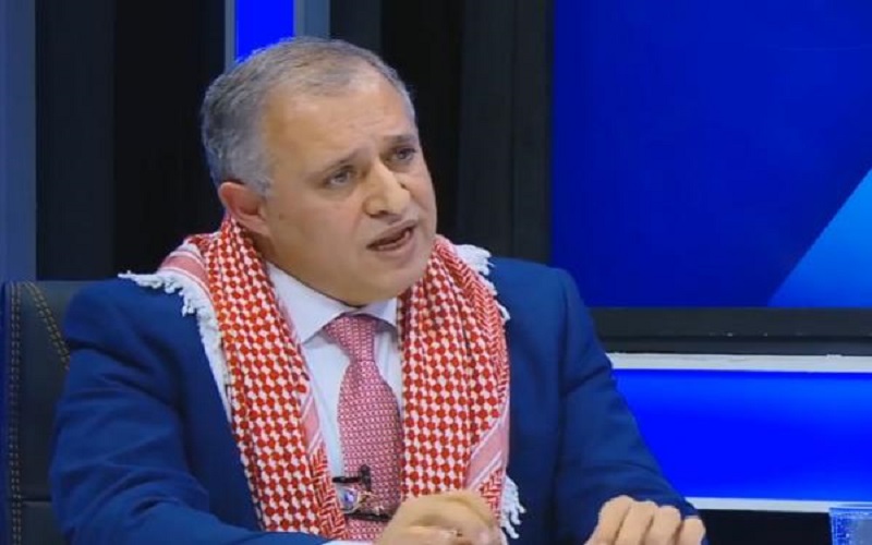 القطامين لمنتقديه: امنحوني ظروفا طبيعية ثم