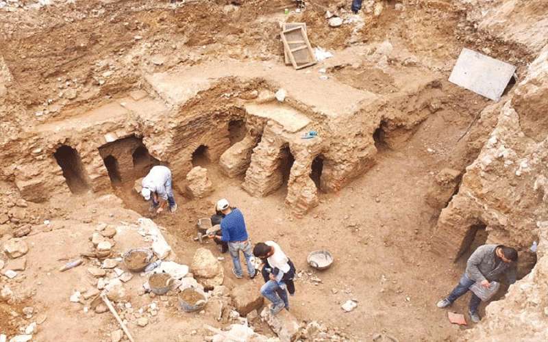 لجنة الآثار المكتشفة في وسط البلد