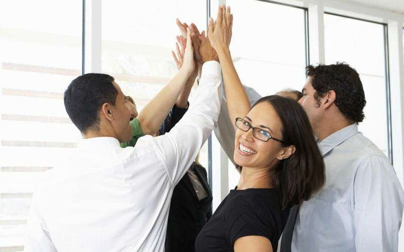 10 خطوات لبناء علاقات جيدة مع