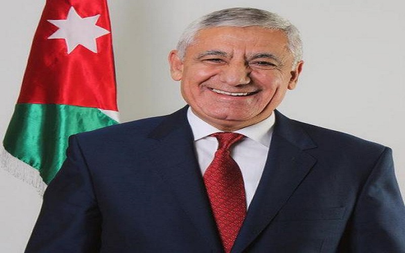 الغزو يتسلم التقرير السنوي للمركز الوطني