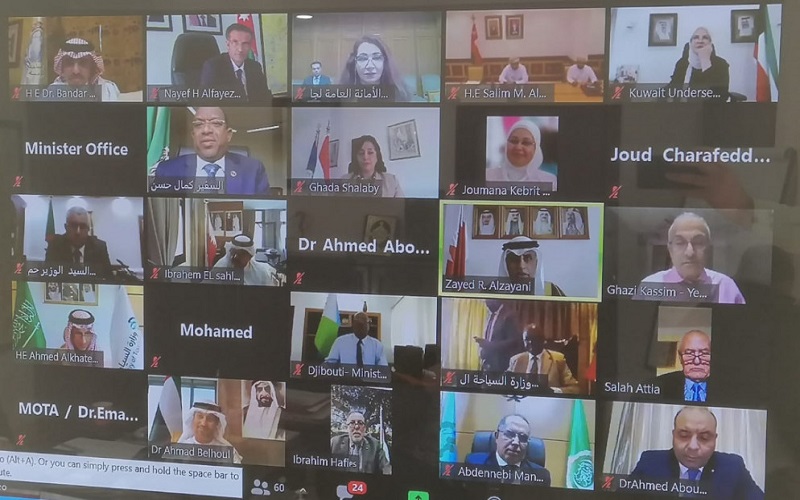 وزير السياحة يشارك باجتماع المجلس الوزاري