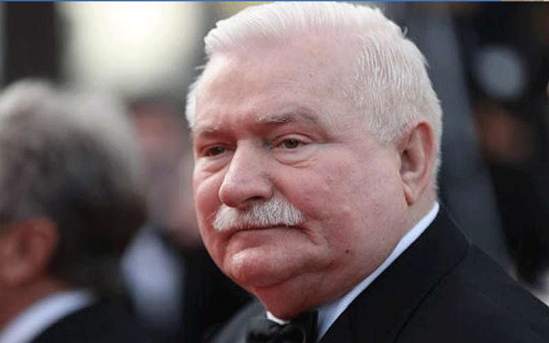 رئيس بولندا السابق يشكو الفقر