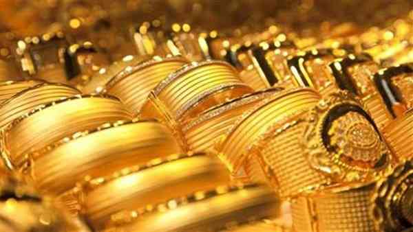 الذهب يبلغ ذروة أسبوع ابتهاجا بإقرار