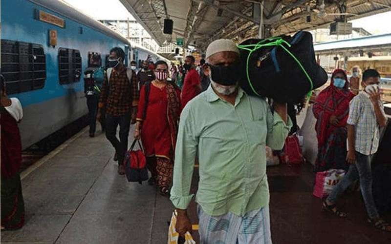 كورونا المتحور يدخل الهند