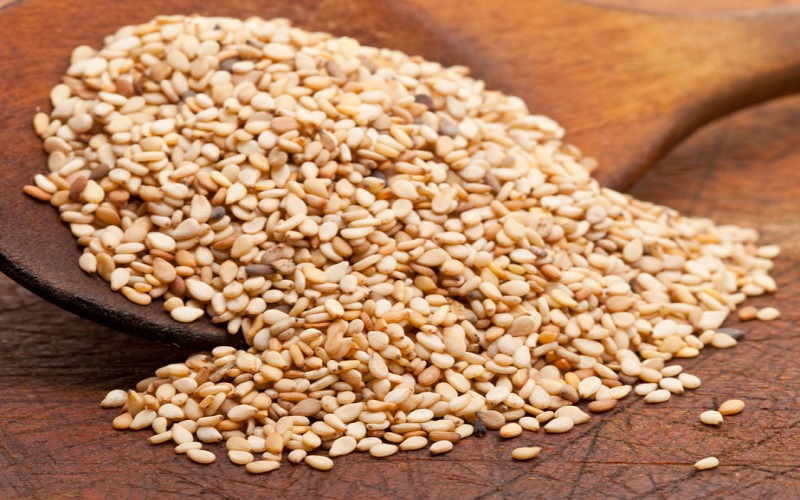 الأردنيون تناولوا 12 حاوية سمسم بالحشرات