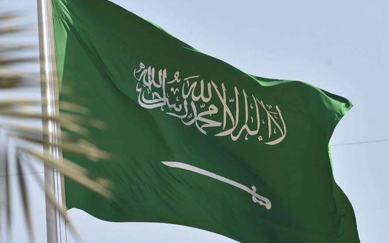 السعودية توقف مسؤولين سابقين بتهم فساد