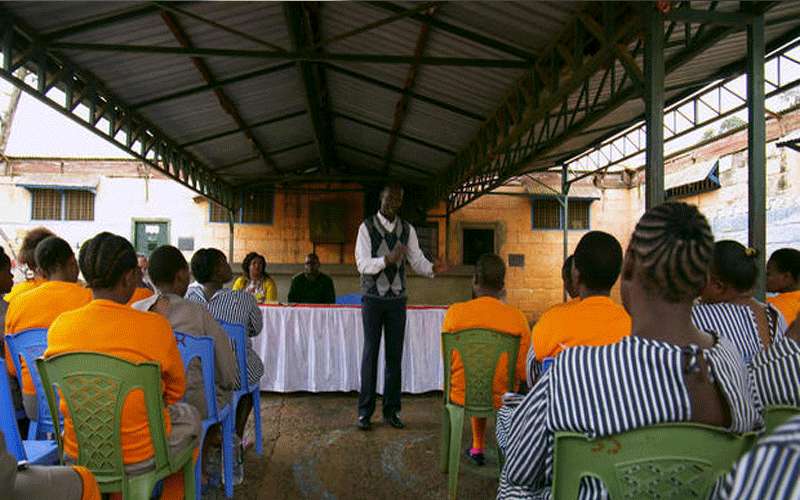 مؤسسة تدرب السجناء في كينيا وأوغندا