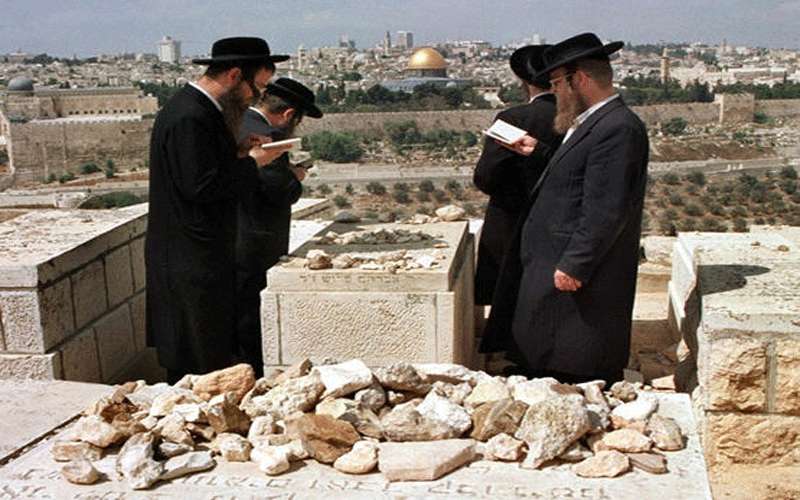 لأول مرة .. تراجع عدد اليهود