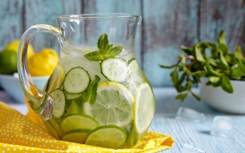 فوائد شرب ماء الليمون في فصل