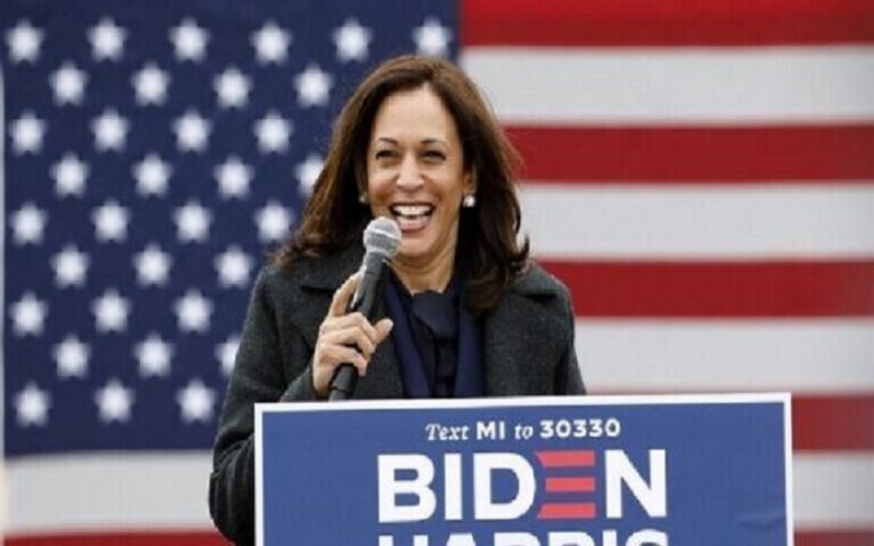 نائبة بايدن تتهم ترامب بإساءة استخدام