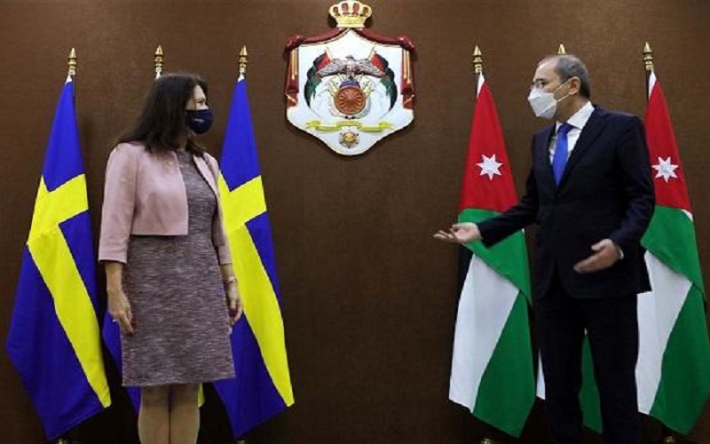 الصفدي يناقش حشد الدعم لسد عجز