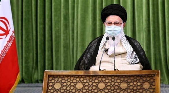 إيرانيون يرفضون حظر خامنئي شراء اللقاح