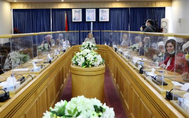 مرأة الأعيان تناقش دراسة حول الأولويات