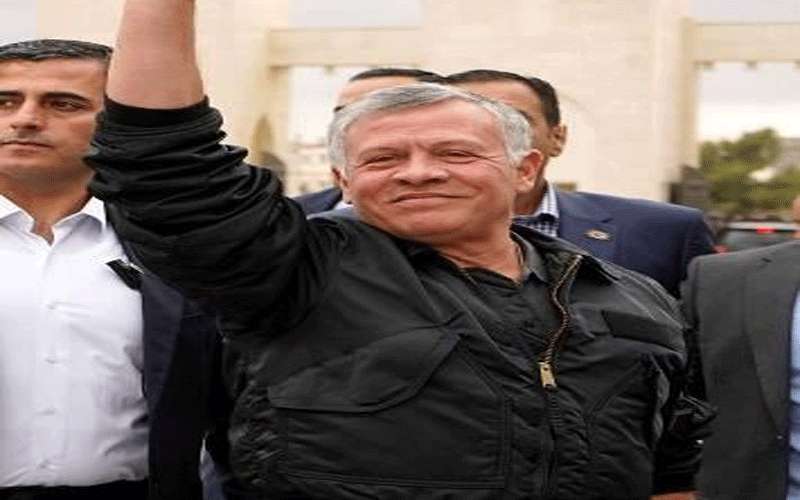 الملك يوجه بفتح المدارس بطريقة مدروسة