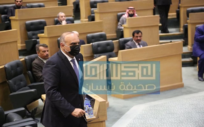 رئيس الوزراء يصدر بلاغا يقضي بسماح