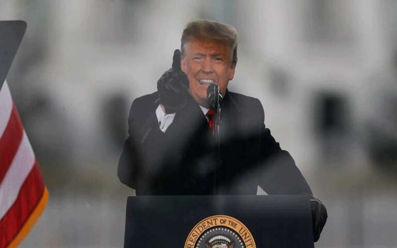 جامعات أمريكية تسحب شهادات فخرية منحتها