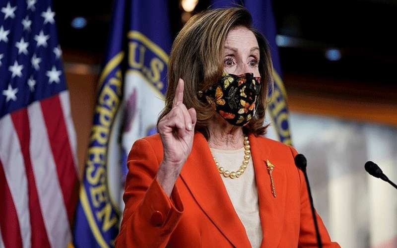 بيلوسي تطالب بمقاضاة أي مشرع يثبت