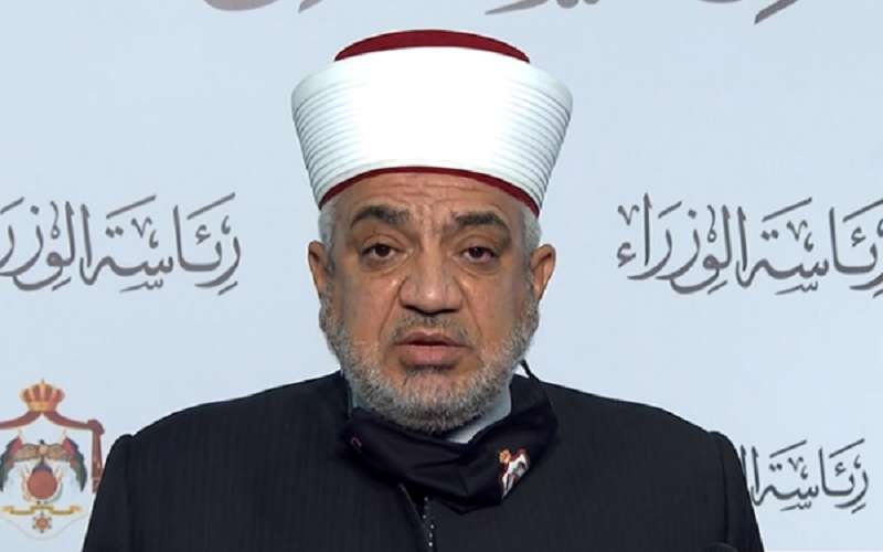 وزير الاوقاف: التزموا لتبقى المساجد مفتوحة