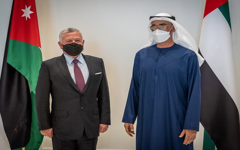 الملك يؤكد مواصلة التنسيق في مختلف