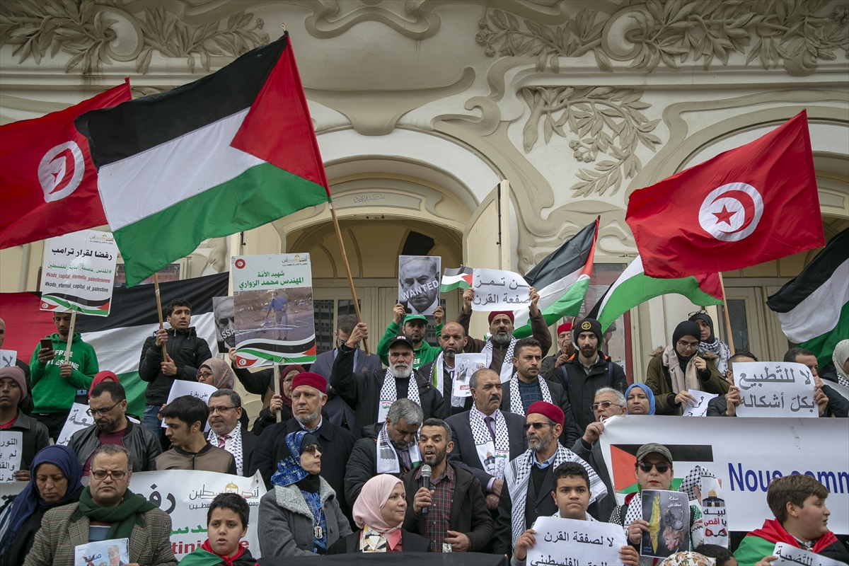 مظاهرات تونس بذكرى الثورة.. محتجون نددوا