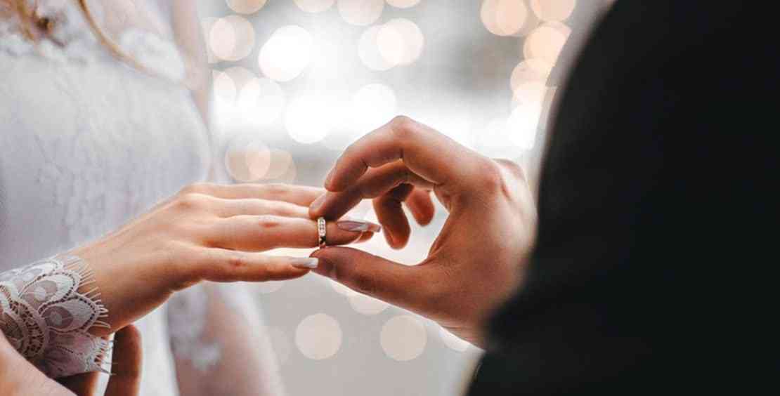 اقترضت 120 ألفا لمساعدته فتزوج عليها