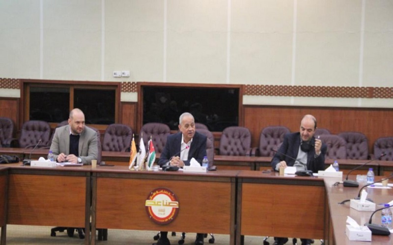 صناعة الأردن تطالب مناقشة قرار تجميد
